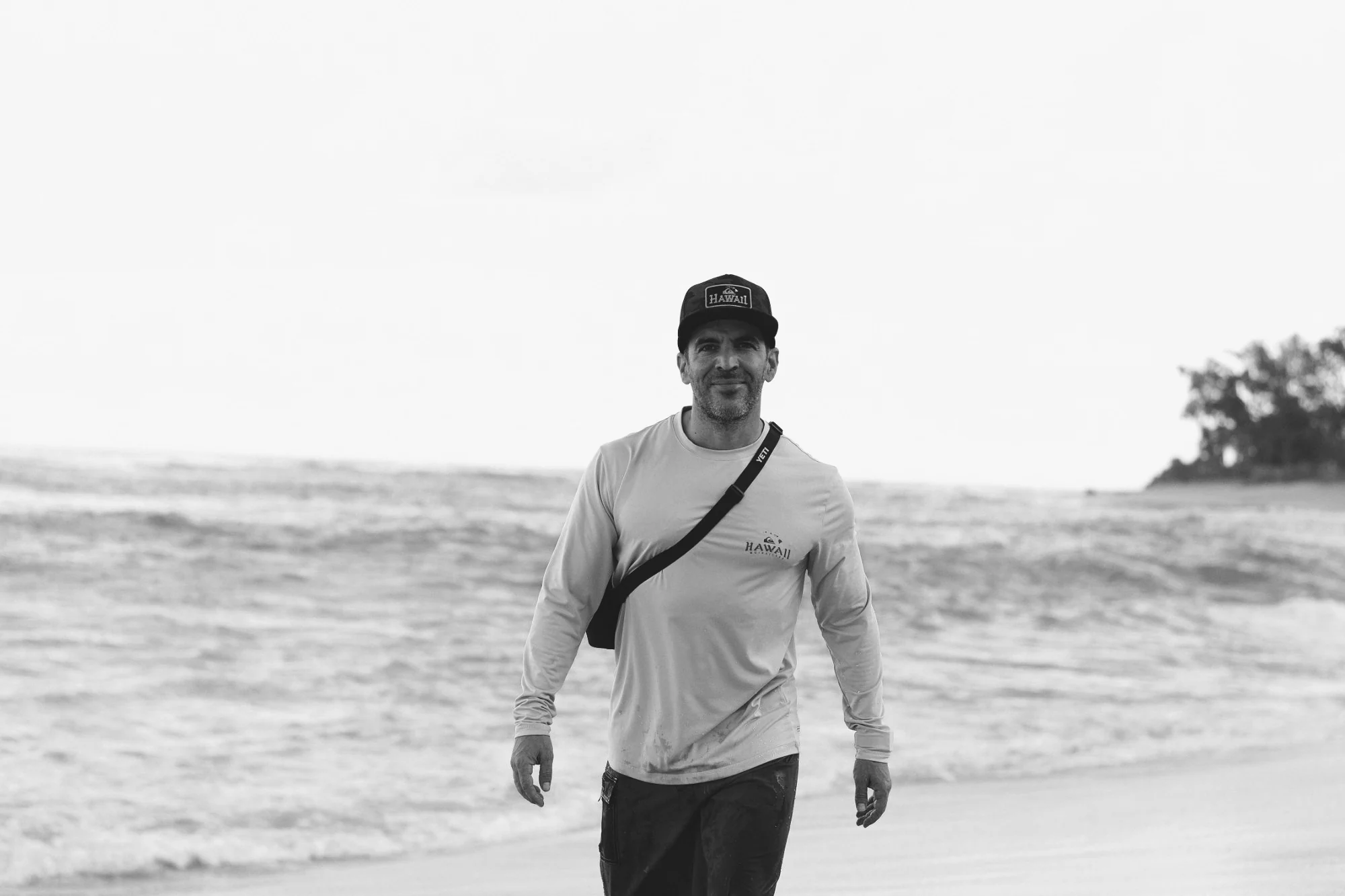La misma foto de Iko PB editada en blanco y negro con el preset Driftwood